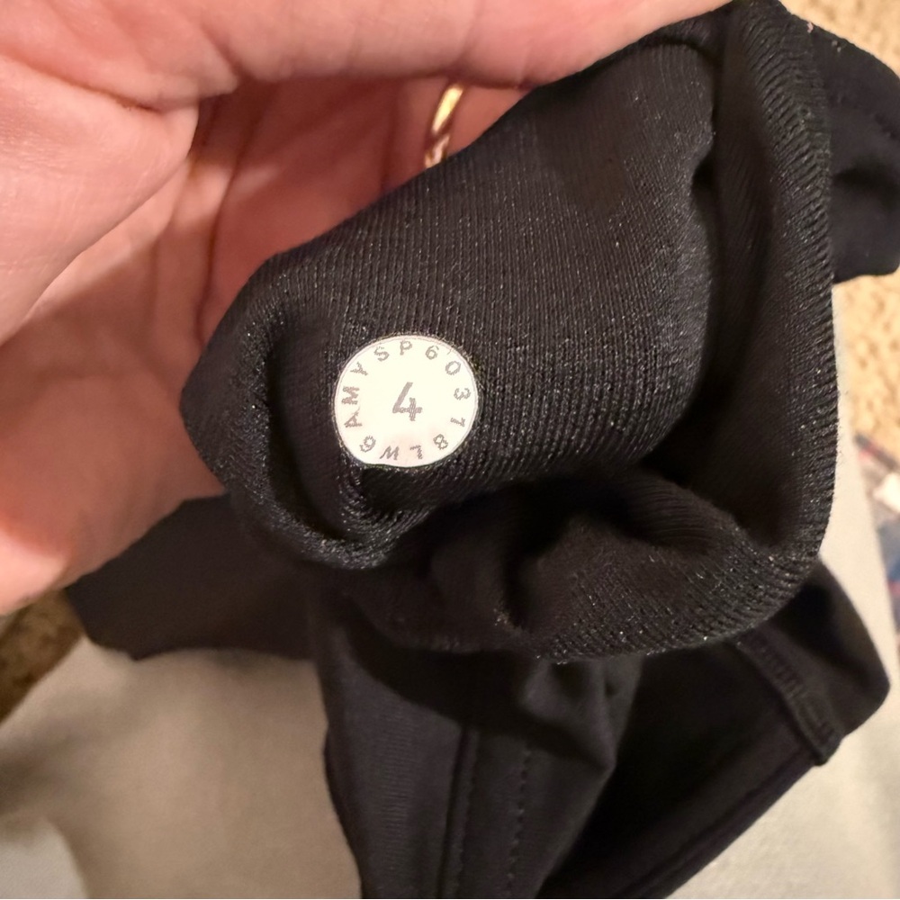 Lululemon Black High-Rise Pocket Leggings Size 4 - Picture 7 of 7